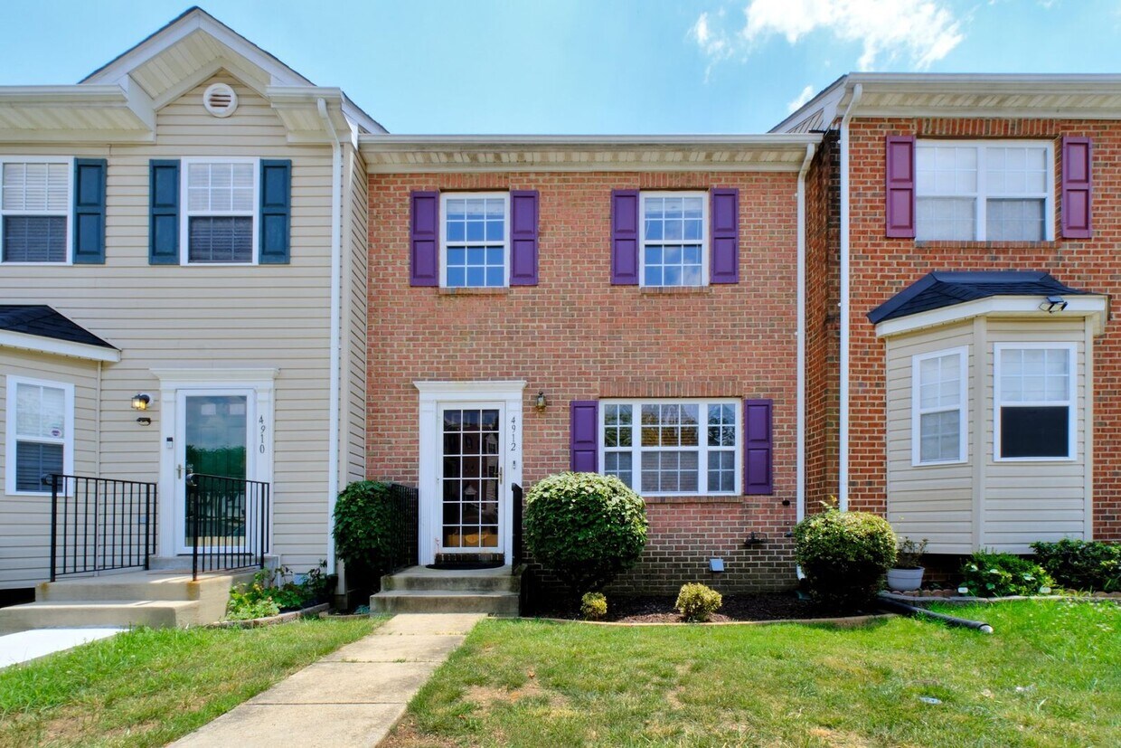 Foto principal - 3 bedroom 2.5 Bath In Oxon Hill Ready for ...