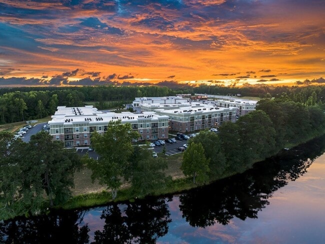 Building Photo - The Averly at Flowers