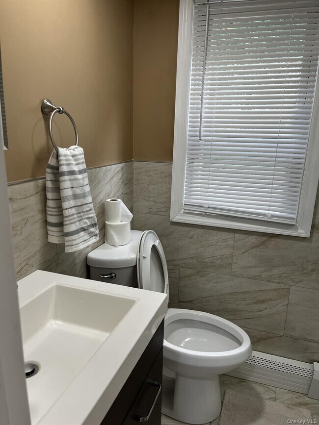 Foto del edificio - 24 Waterside Ave