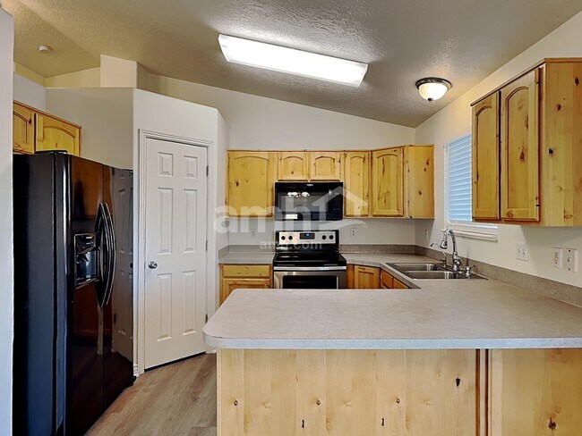 Building Photo - 4045 W 4650 S