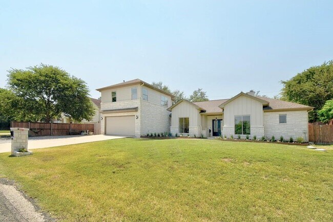 Building Photo - 1006 Lipan Trail