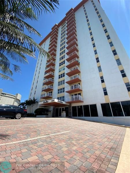 Foto del edificio - 3000 E Sunrise Blvd