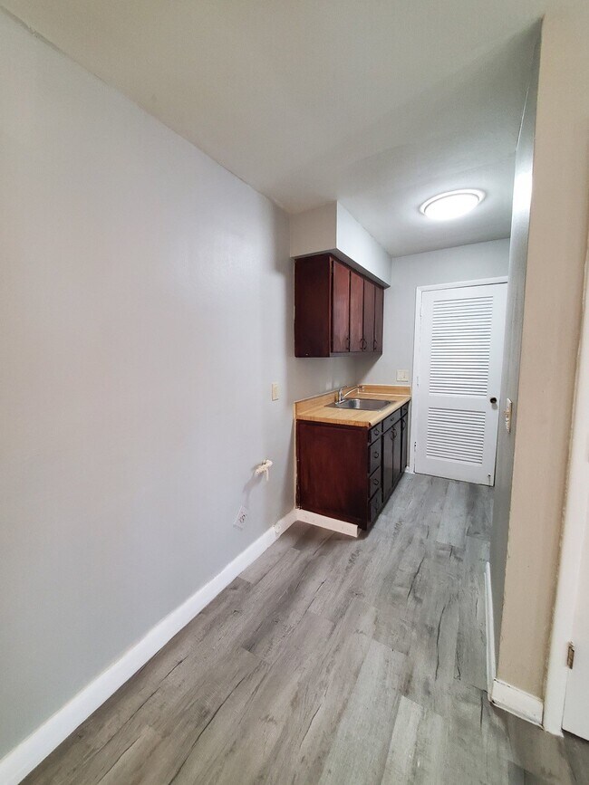 Cocina - 706 N Broadway St