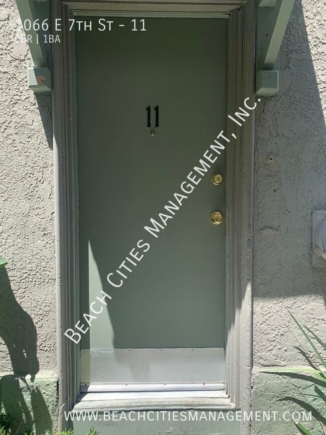Foto del edificio - 1066 E 7th St