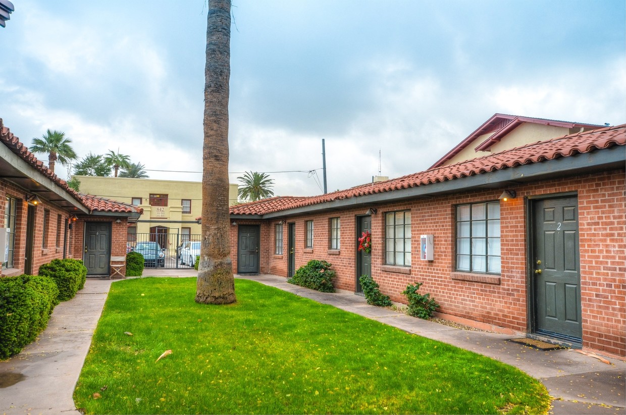 Primary Photo - Roosevelt Row Apartments