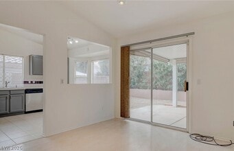 Building Photo - 7225 Scenic Hills Dr