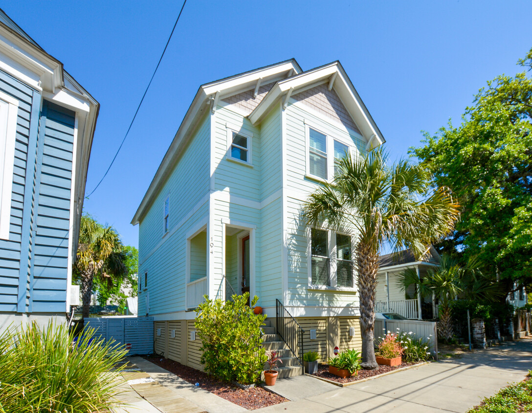 Foto principal - Fully Furnished Home in Downtown Charleston