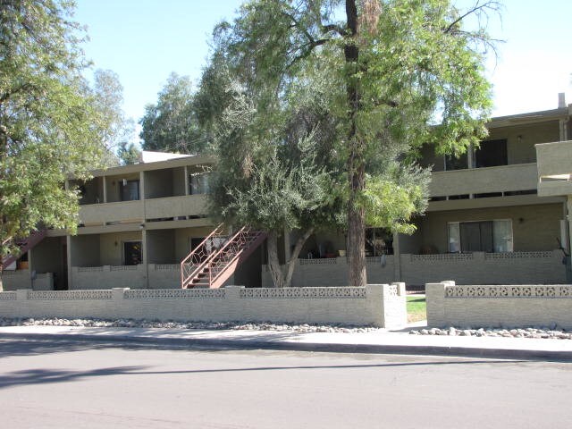 Primary Photo - 607 W 19th St