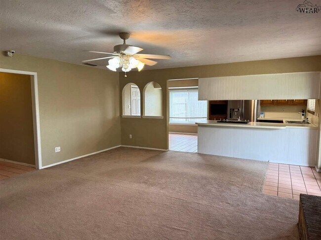 Foto del edificio - 4614 Trailwood Dr