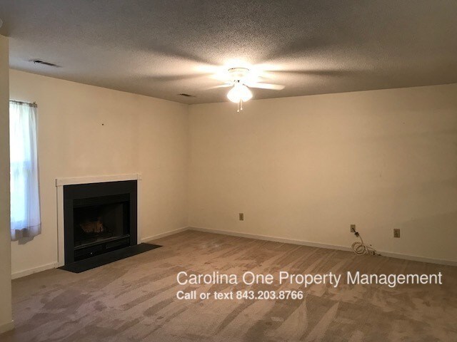 Building Photo - 1252 Marshview Dr