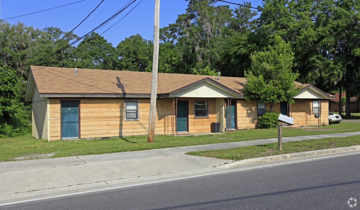 Primary Photo - 2584 S Marion Ave