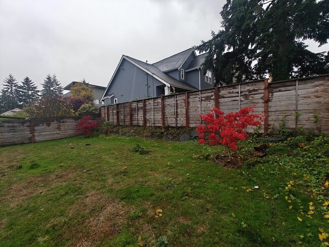 Foto del edificio - 3017 W Government Way