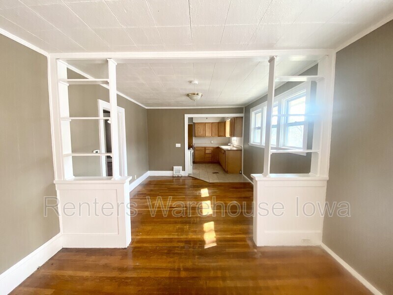 Primary Photo - 1227 56th St