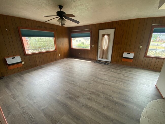 Building Photo - Long Beach Peninsula 2 bedroom