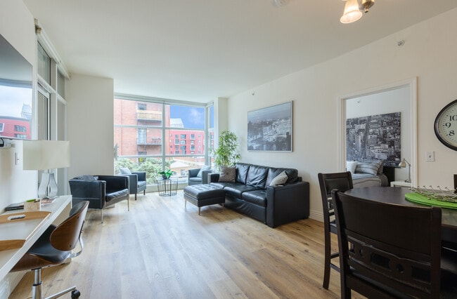 Building Photo - 530 K St