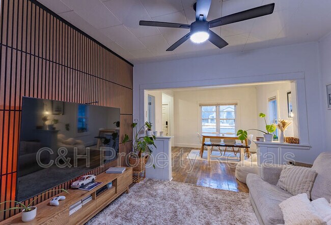 Foto del edificio - 631 Miles Ave