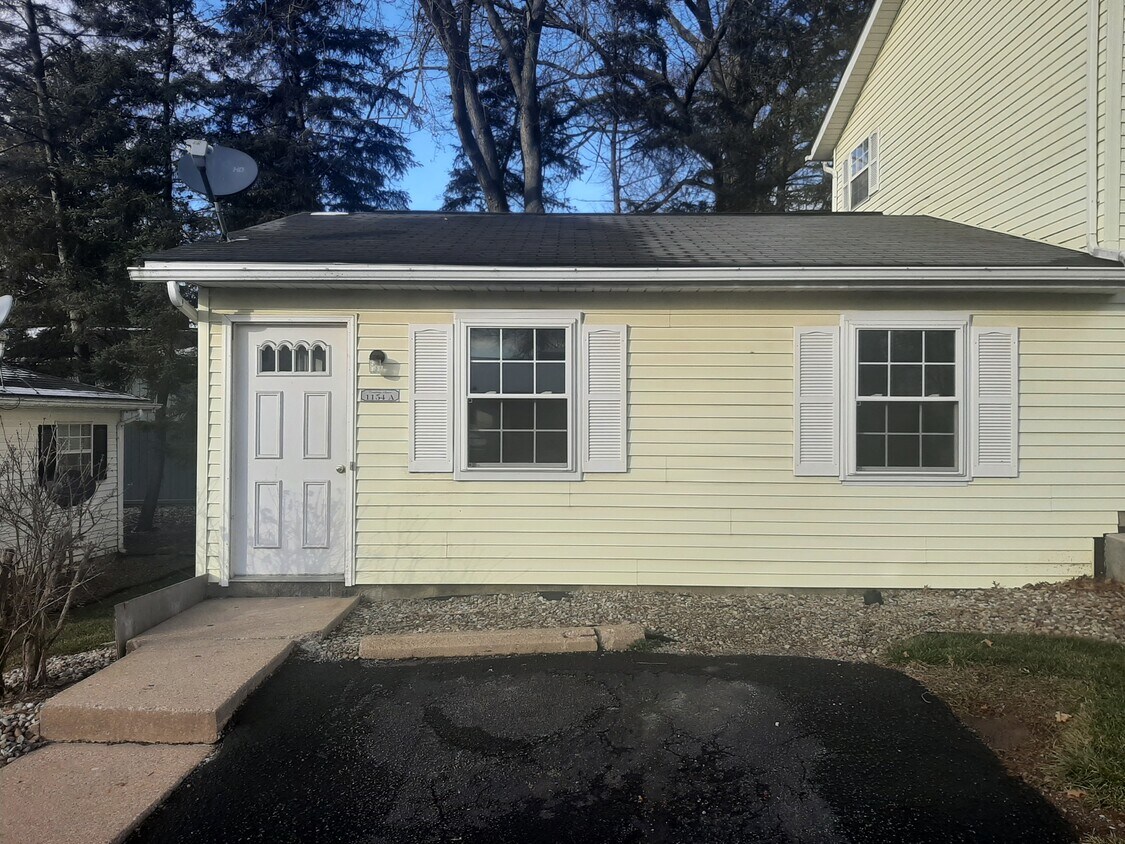 1154 S Lincoln Ave Unit A, Salem, OH 44460 Condo for Rent in Salem