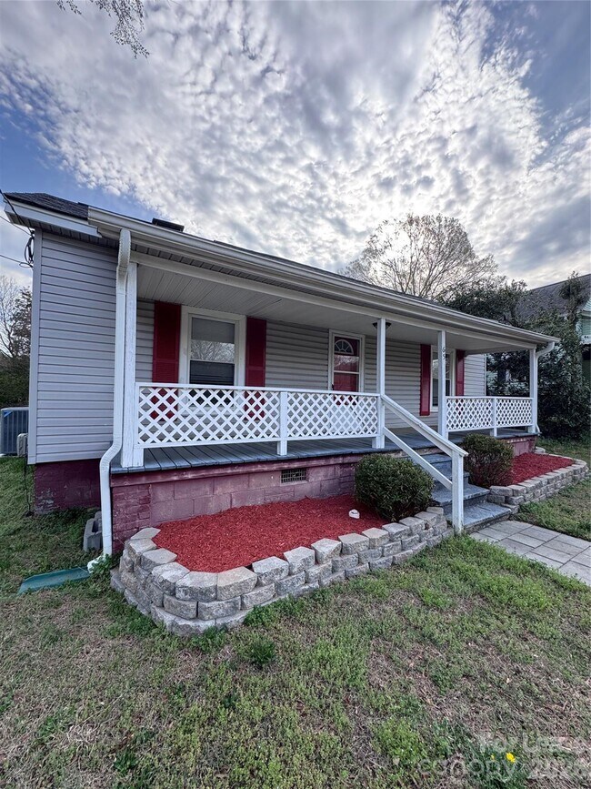 Foto del edificio - 65 White St SW