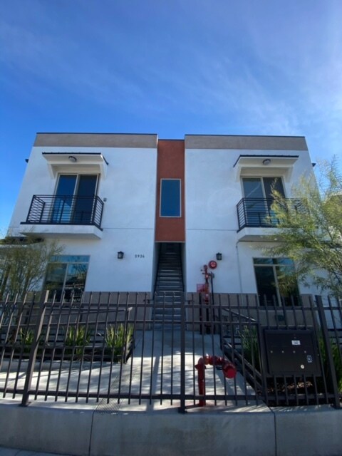 Foto del edificio - 5934 Vineland Ave