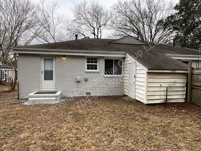 Building Photo - 1742 Academy St