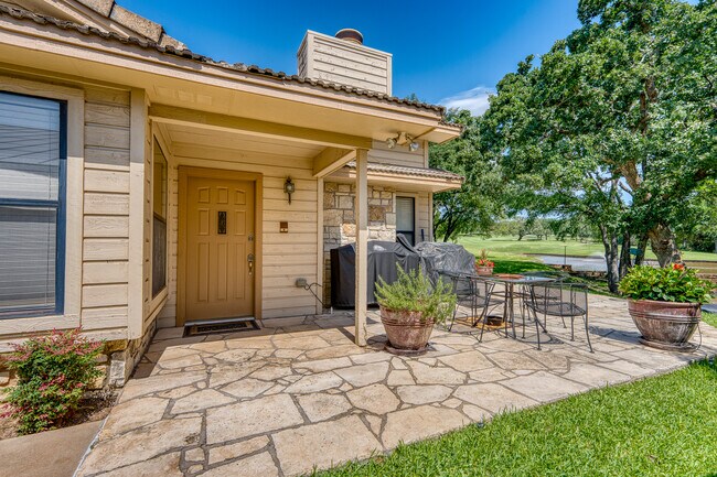 Building Photo - 302 Faultline Dr