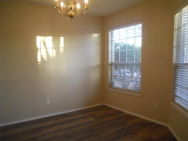 Building Photo - 1519 Creek Springs Dr