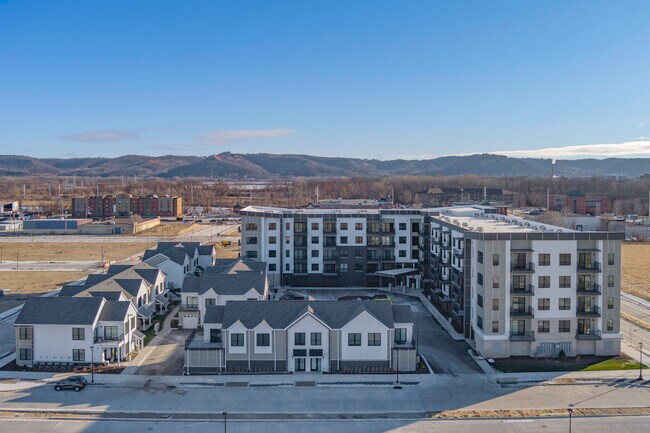 Foto del edificio - The Driftless Senior Apartments and Townhomes
