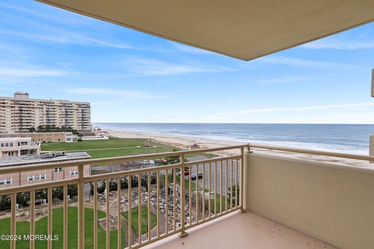 Foto principal - 787 Ocean Ave