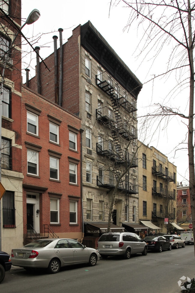 Building Photo - 310-312 W 4th St