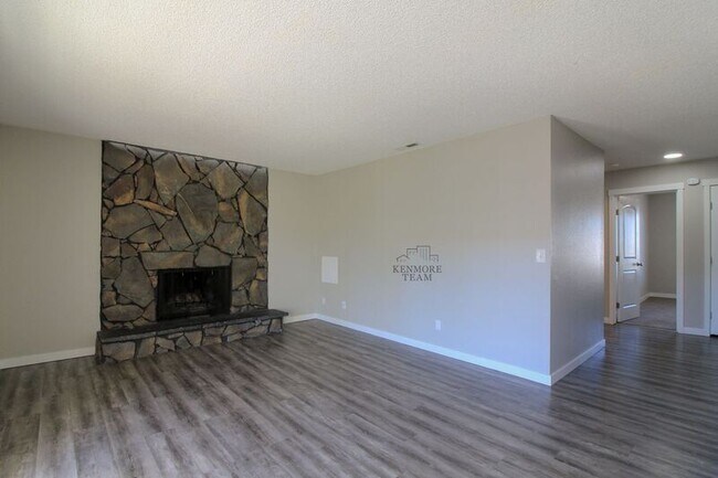 Building Photo - 6809 W Kennewick Ave