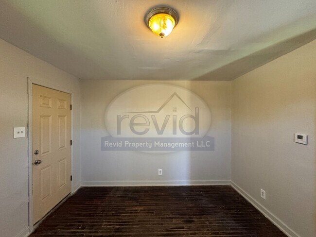 Foto del edificio - 734 Lane Ave