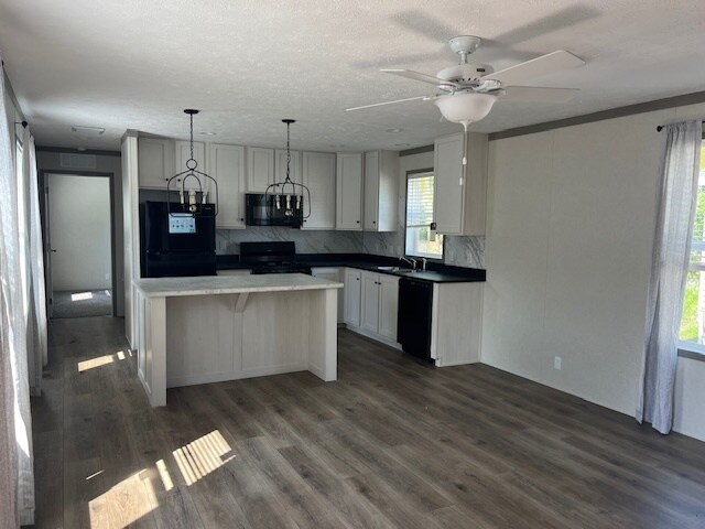 Building Photo - 540 Iowa