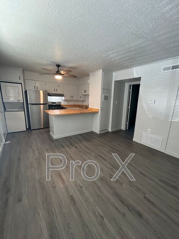 Photo - 969 W Holly St Apartment