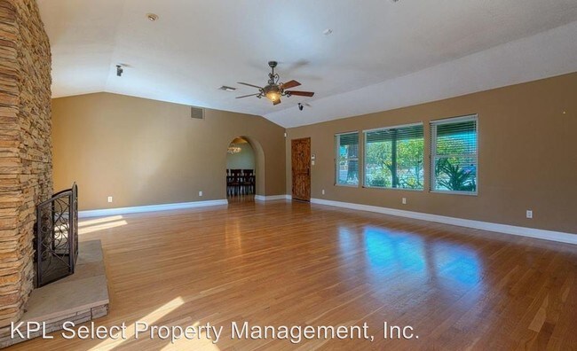 Building Photo - 4 br, 4 bath House - 2029 E. Paseo Gracia