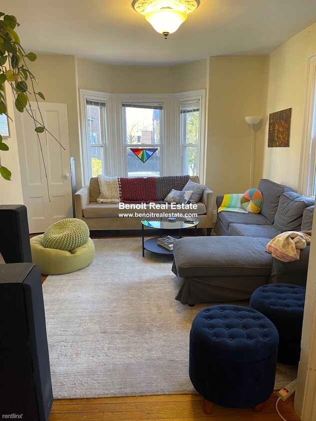 Primary Photo - 3 br, 1.5 bath House - 9 Newbury St
