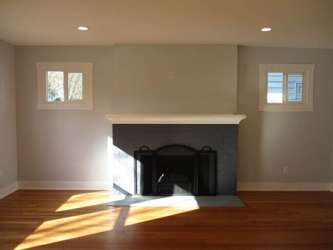 Building Photo - 505 N L St