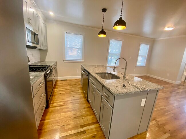 Foto del edificio - 96 Willis Ave