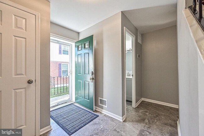 Foto del edificio - 7046 Leestone St