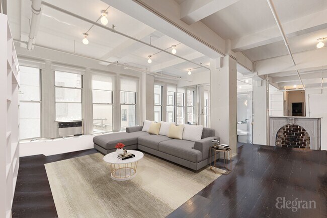 Building Photo - 208 W 30th St