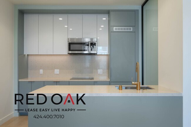 Foto del edificio - ~8 Weeks FREE~ Fully Furnished, Luxury Pri...
