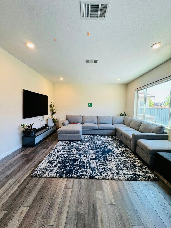 Foto del edificio - 5356 Knights Valley Ln