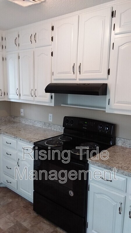 Foto del edificio - 1300 Rayfield Dr