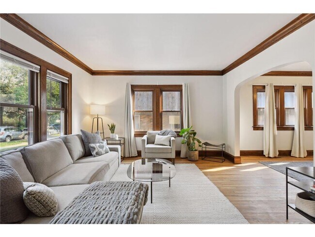 Foto del edificio - 953 17th Ave SE