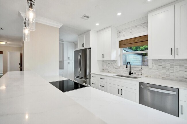 Photo - 1145 NE 12th Ave House