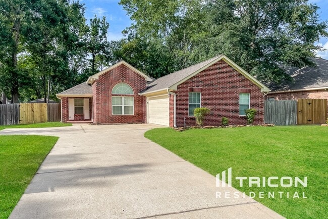 Building Photo - 729 Forest Ln Dr