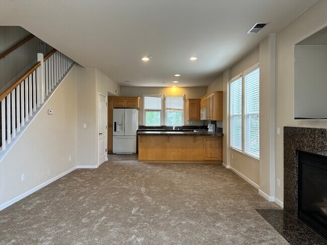 Building Photo - 3006 Atherton Dr