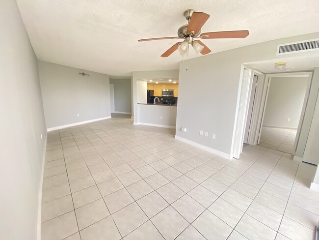 Building Photo - 7125 NW 186th St
