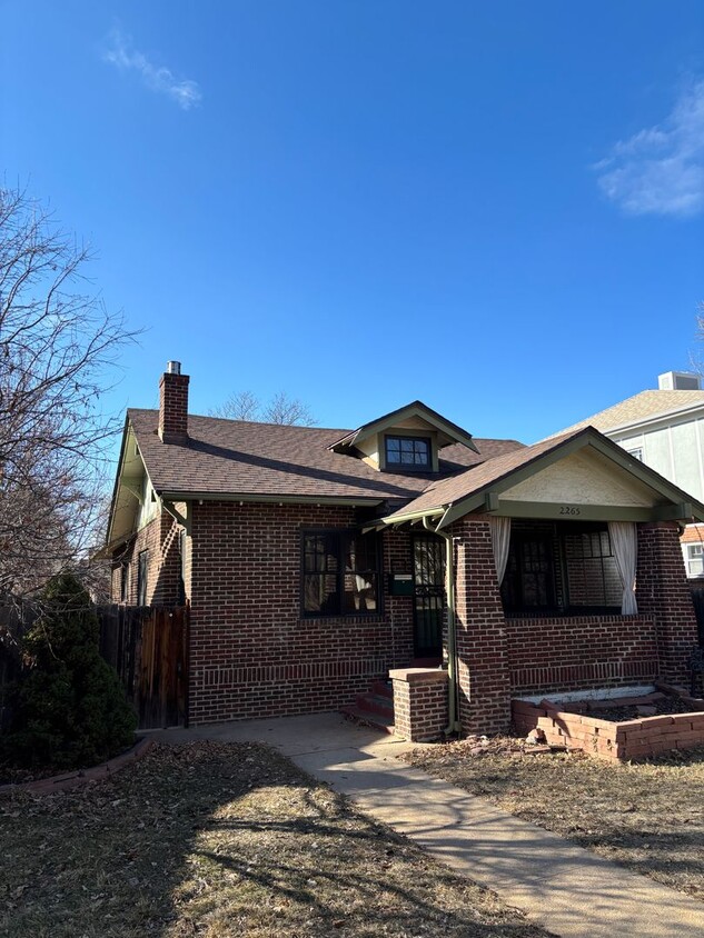 Primary Photo - Charming 3-Bedroom Home for Rent in Denver...