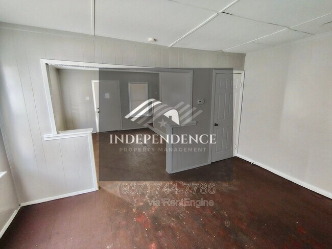 Building Photo - 515 Mertland Ave