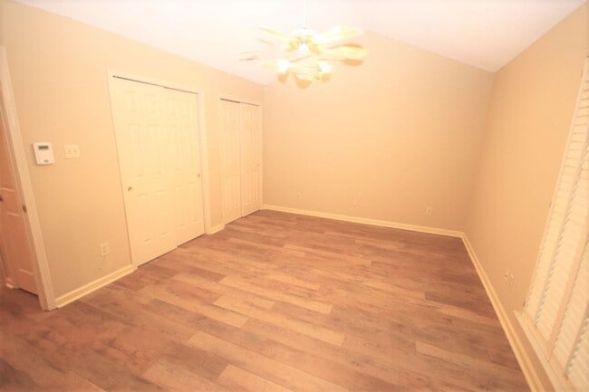 Foto del edificio - 1643 Oaken Bucket Dr